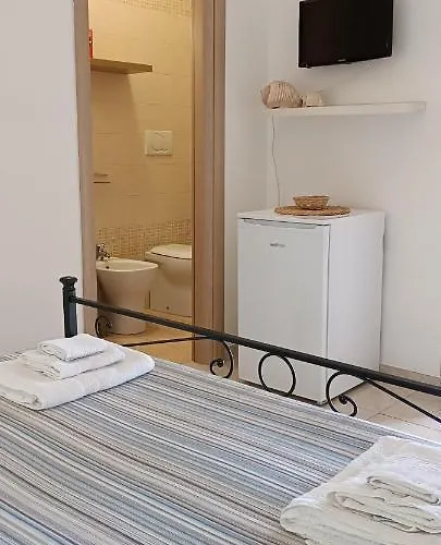 ゲストハウス La Luna ポルト・チェザーレオ